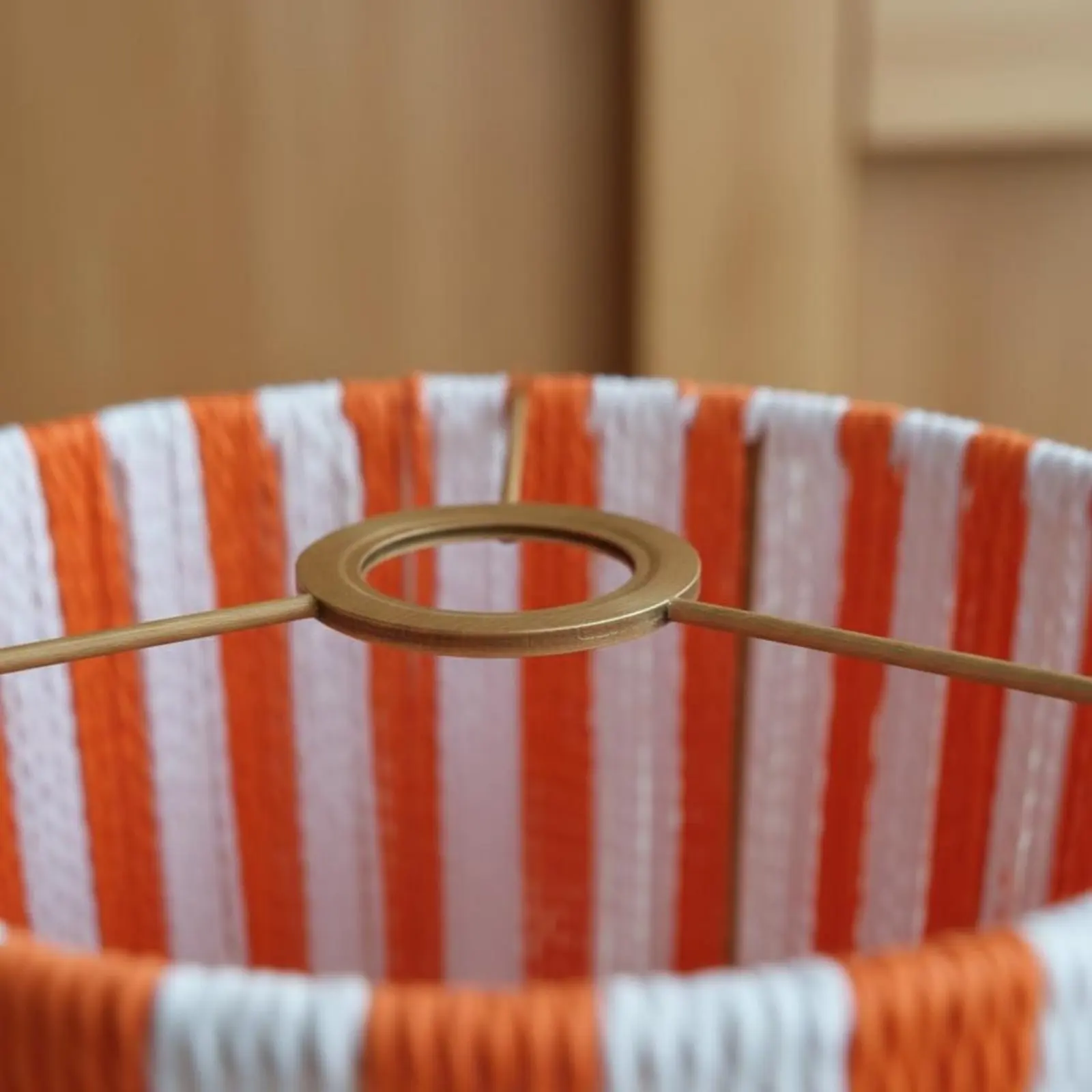 

Абажур ручной работы с ярким узором, креативный дизайн, полосатый абажур из веревки, украшение для дома, простая установка, внутреннее освещение, теплый свет