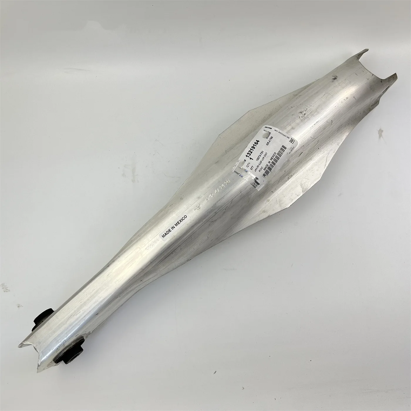 Automotive Parts Rear Suspension Lower Control Arm 13219164
