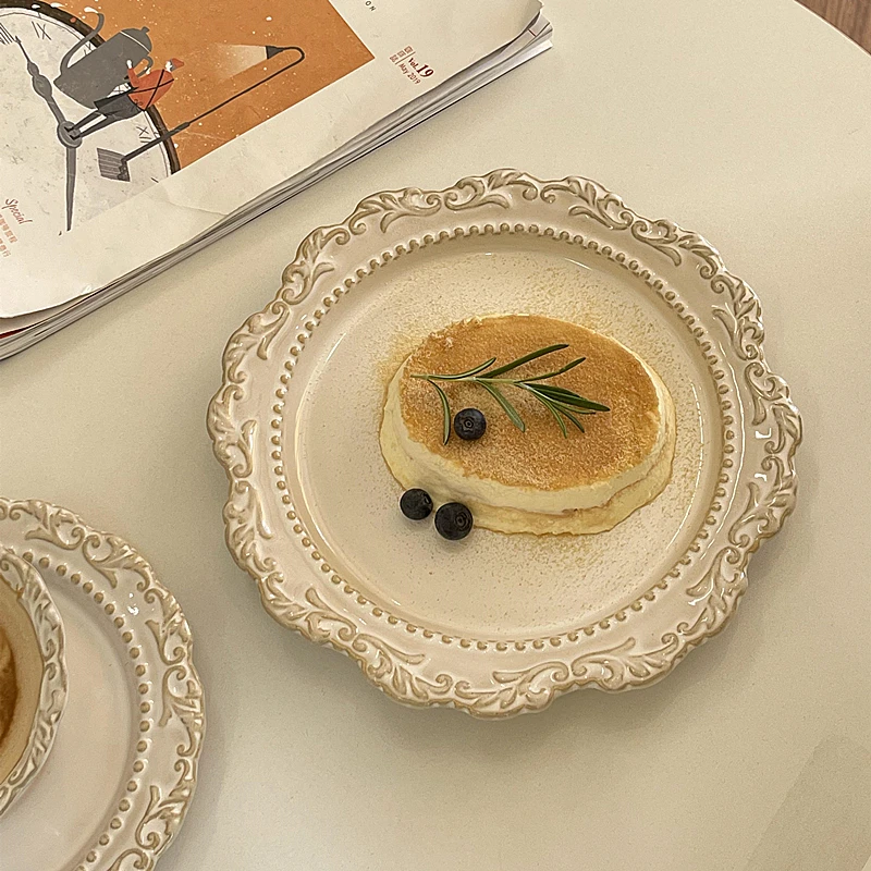 Retro Ins Style Ceramic Dessert Plate with Relief Lace Design Italian Pasta Salad Plate Western Dinner Plate Cake Plate