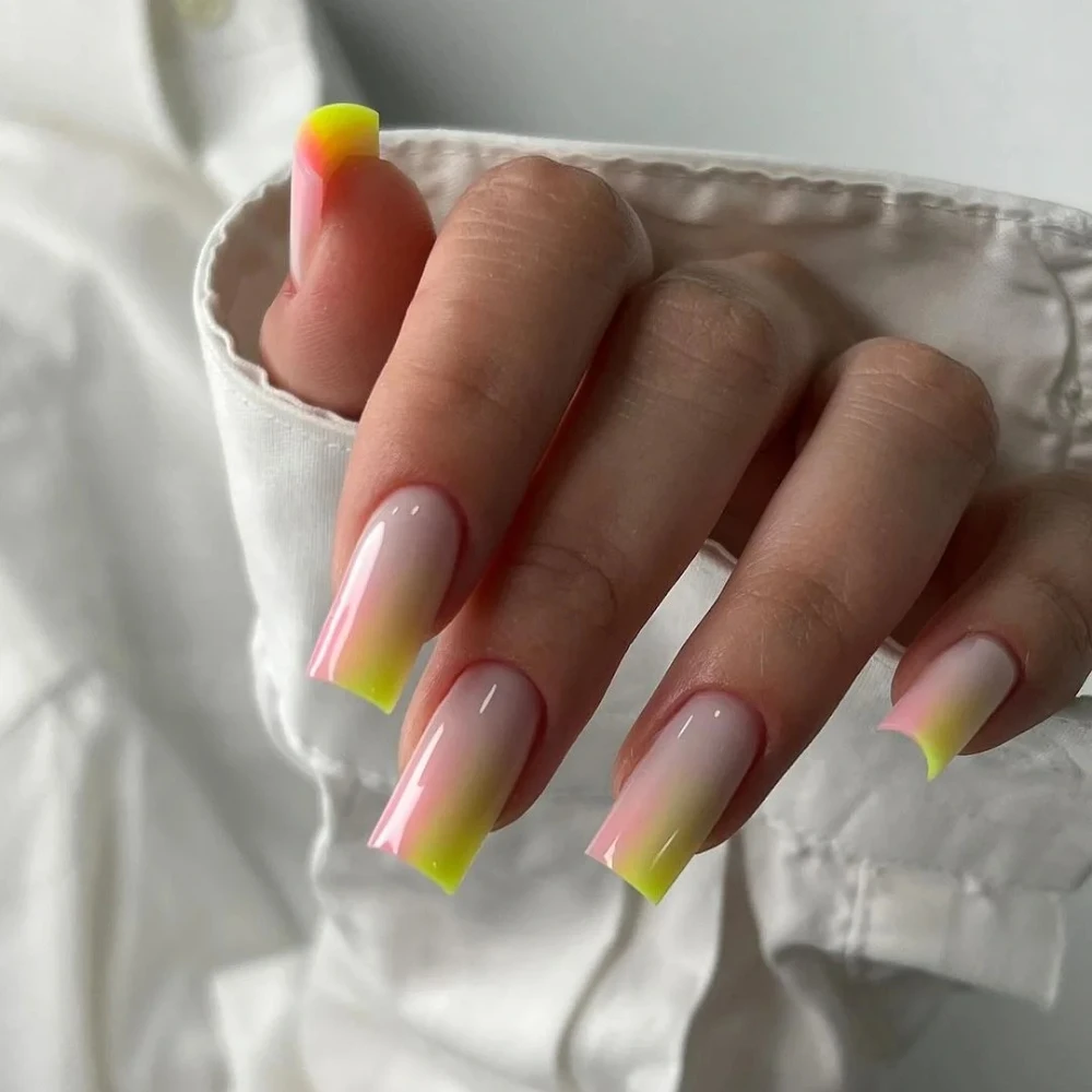 

10Pcs Handmade Manicure Medium Water Pipe Fake Nails Limited Nails Press On Nails Design with Adhesive Nail File Set
