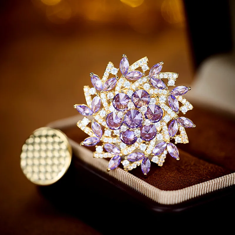 Luxurious Micro-Inlaid Turquoise Blue Zircon Snowflake Magnetic Clasp Brooch Elegant and Grand Suit Shirt Accessory Brooch