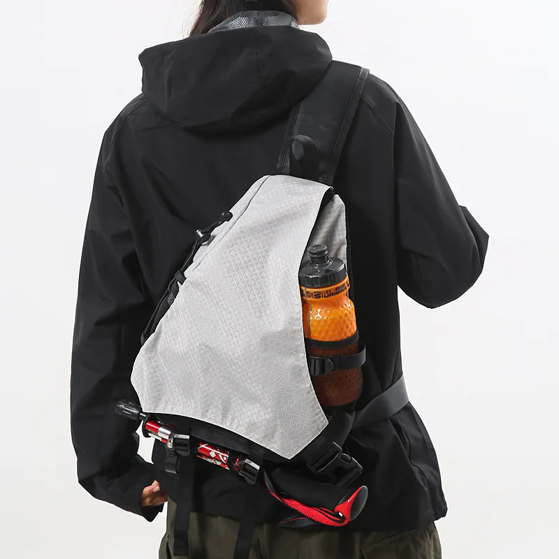 

Waterproof anti-splash crossbody bowler bag 2026 new model multi-functional shoulder bag for outdoor activities and commuting