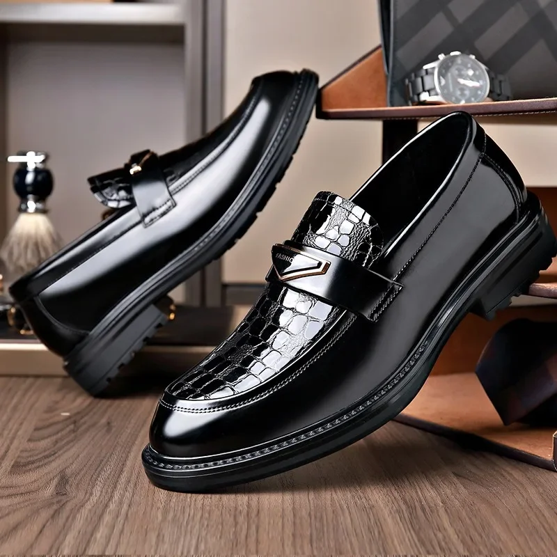 Zapatos de vestir de piel de vaca con patrón de cocodrilo para hombre, mocasines de estilo británico, zapatos de negocios para boda, primavera y otoño, nuevos