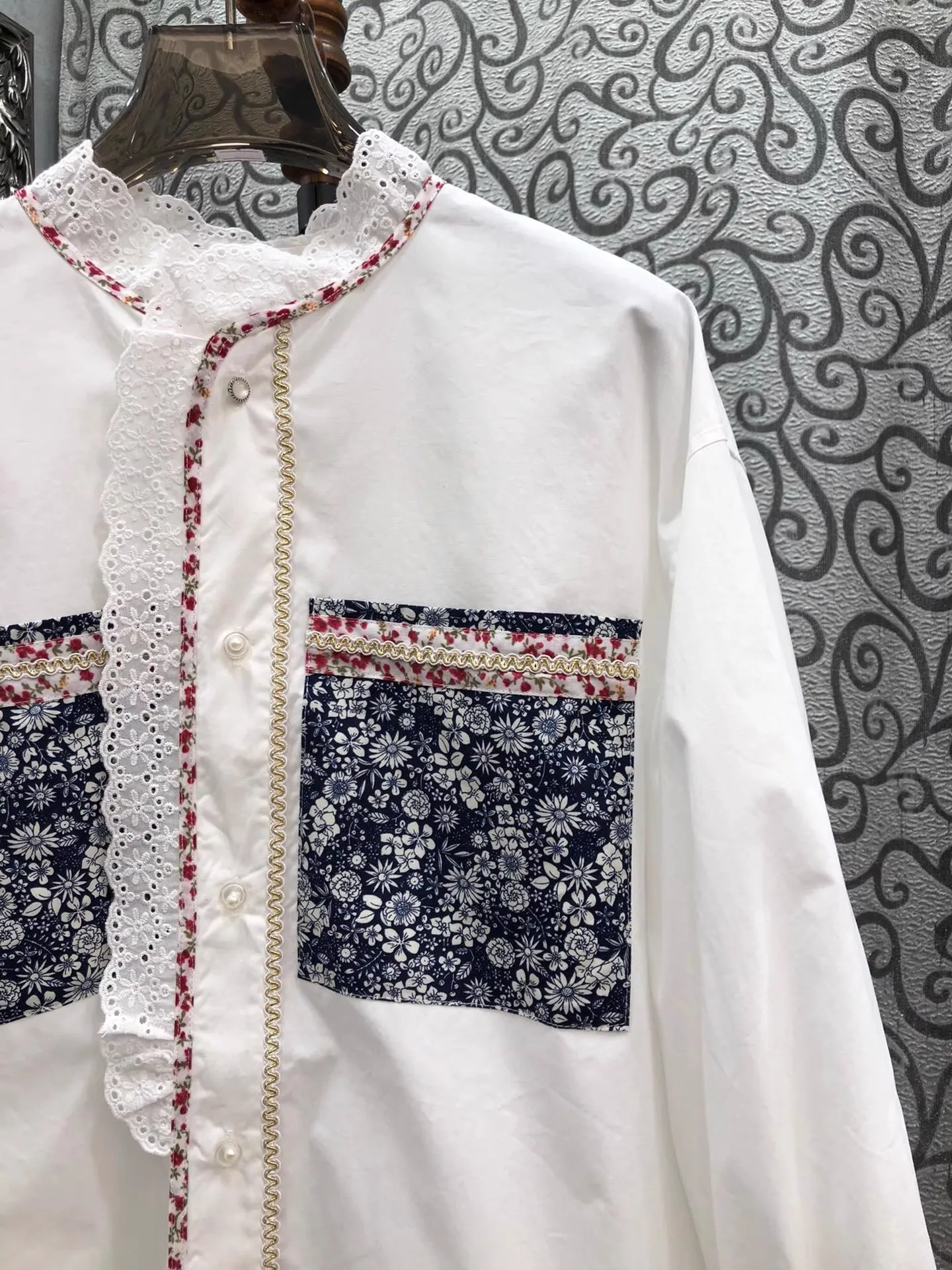 Tops Fashion New Blouses 2026 Spring Women Vintage Floral Prints Pocket Patchwork Flare Sleeve Casual Loose White Shirts Blouse