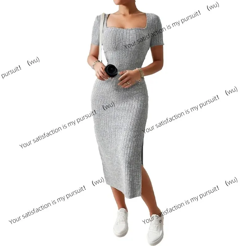 Sommerlicher, quadratischer Ausschnitt, hüftbetonter mittellanger Rock, kurzärmliges, vielseitiges Strickkleid mit Schlitz