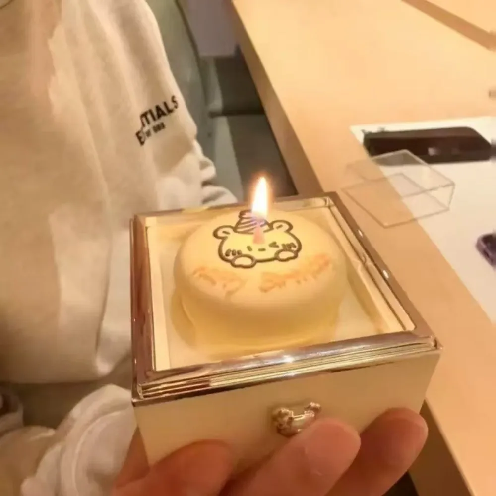 

Valentine Bear Flip Ring Box Ring Display Girlfriend Gift Mini Cake Gift Boxes Storage Box Jewelry Birthday Gift Packaging Box