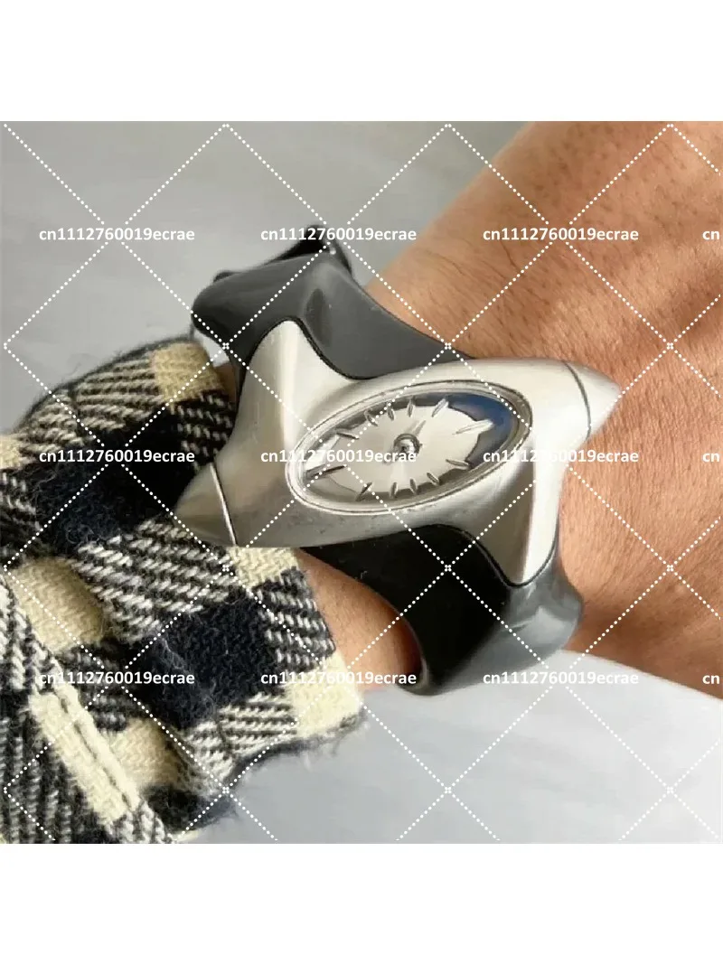 Futuristic Alien Inspired Unique Dial Design Minimalist Fashion Watch for Men Casual Daily Wear