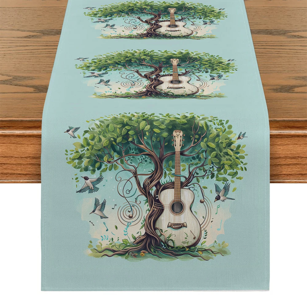 

Декоративная настольная дорожка с акварелью, деревом и птицей