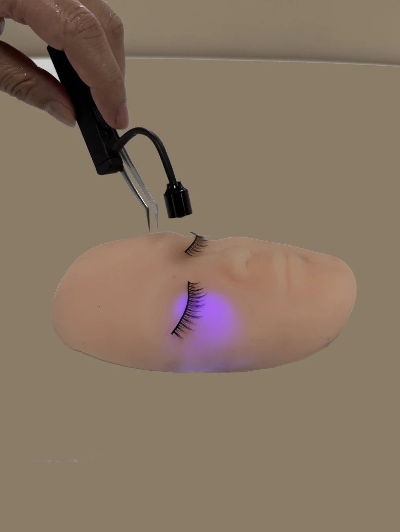 Kabellose Mini-Lade-Pinzette für Wimpernverlängerung mit UV-Klebstoff und Schnellhärtungslampe – Detail 5