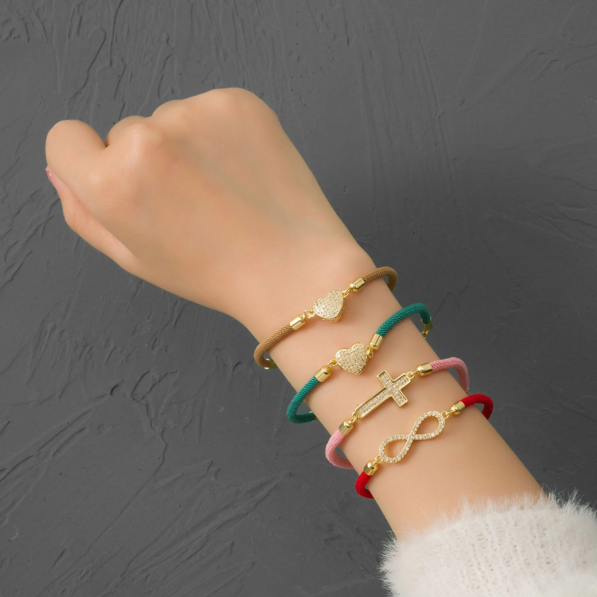 

New Couple Bracelet with 8-Shaped Cross and Heart Diamond-Studded Milanese Chain Pendant DIY Gift for Girls