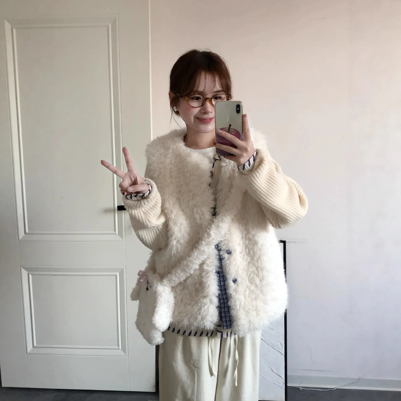 Pearl White Color-Block Blue Plaid Sherpa Vest Winter Faux Fur Cape Coat