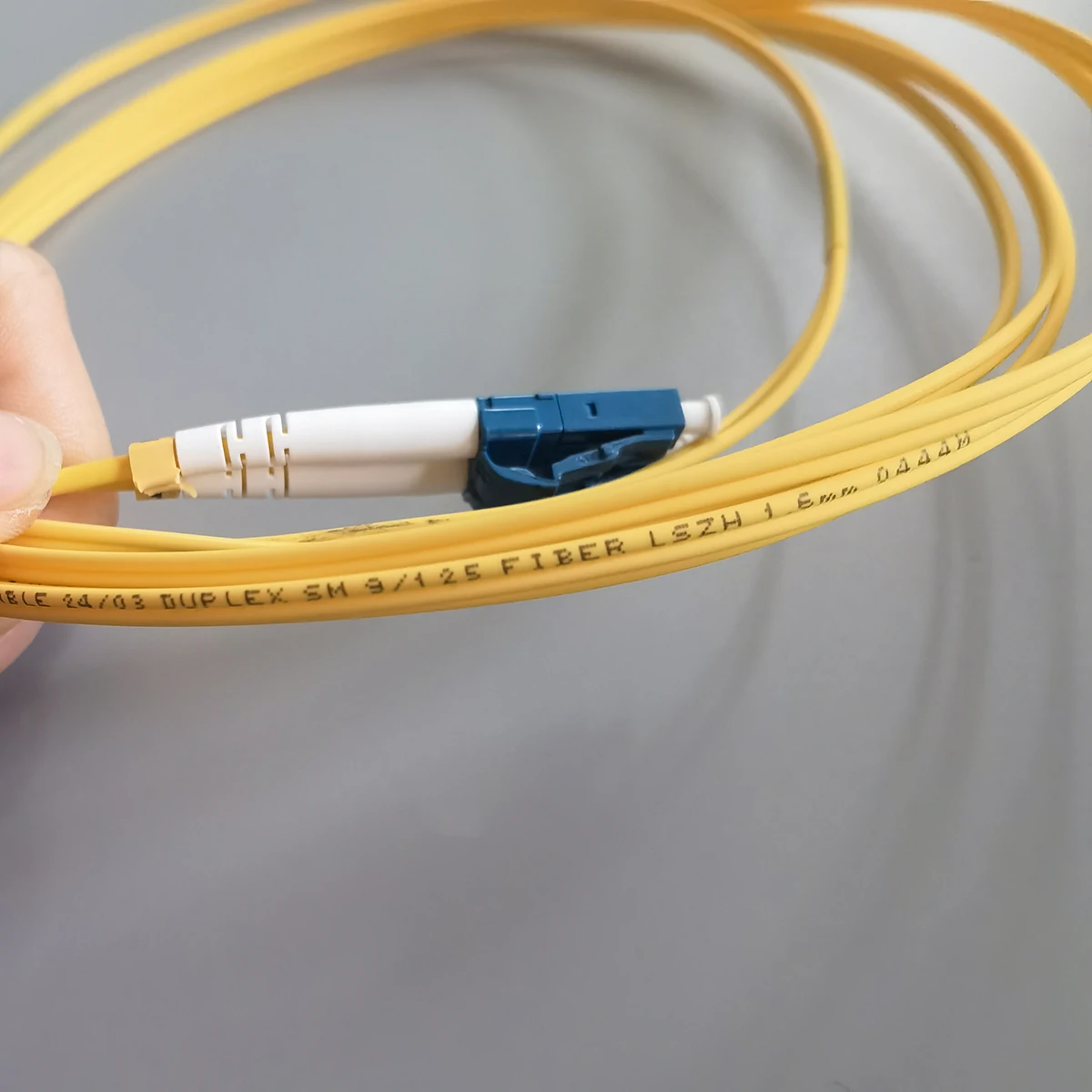 光ファイバーパッチケーブル LC/UPC-LC/UPC デュプレックスモード 屋内用 FTTR LSZH 9/125μm 3M 1.6mm ケーブル 光ファイバー延長コード