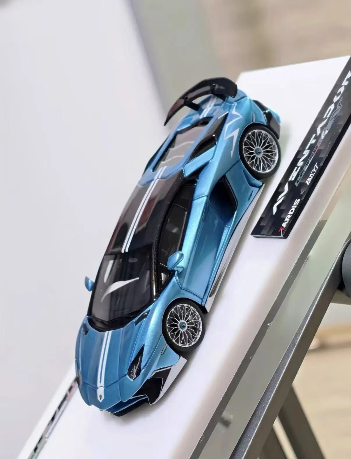 TARDIS x Bart 1:64,Motorshow Lamborghini LP750-4 SV,resin static