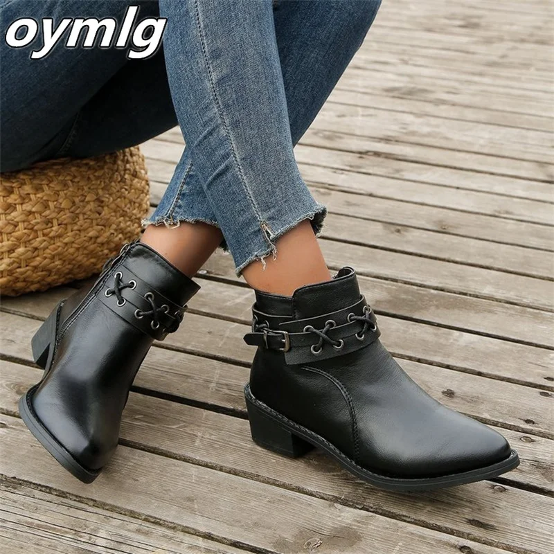 

Large Women's Leather Boots 2022 Autumn/Winter New Vintage Thick Heel Willow Nail Belt Buckle Pointed Boot