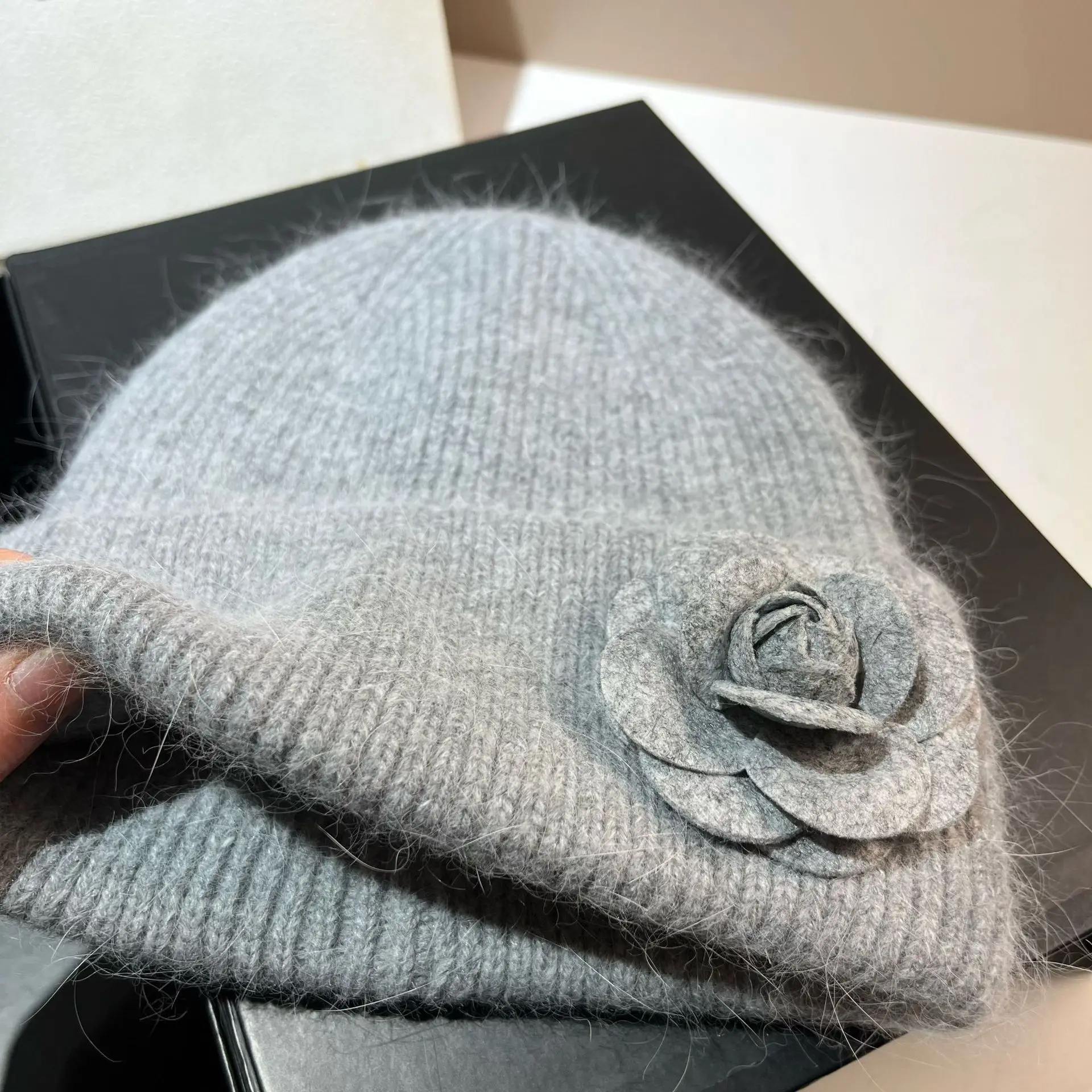 Luxury Brand Camellia Winter Beanies for Women Real Rabbit Fur Knitted Hat Wool Skullies Lady Warm Walking Bonnet Cold Cap