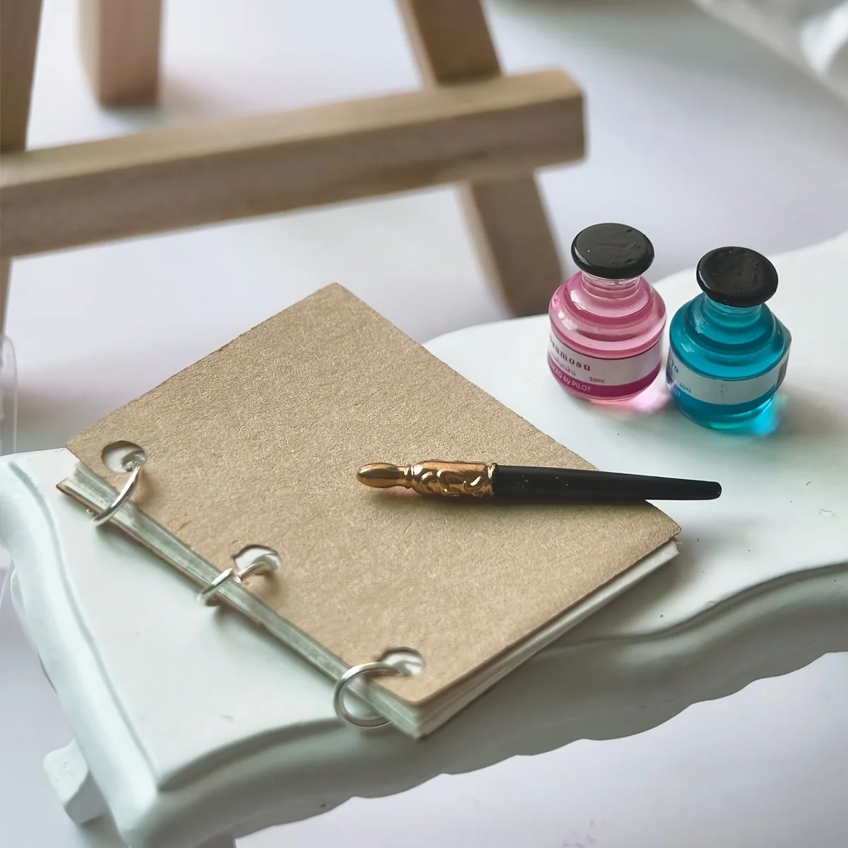1/12 Scale Dollhouse Miniature Vintage Stationery Set Mini Kraft Loose Leaf Notebook Brass Dip Pen 2 Color Ink Bottle Retro