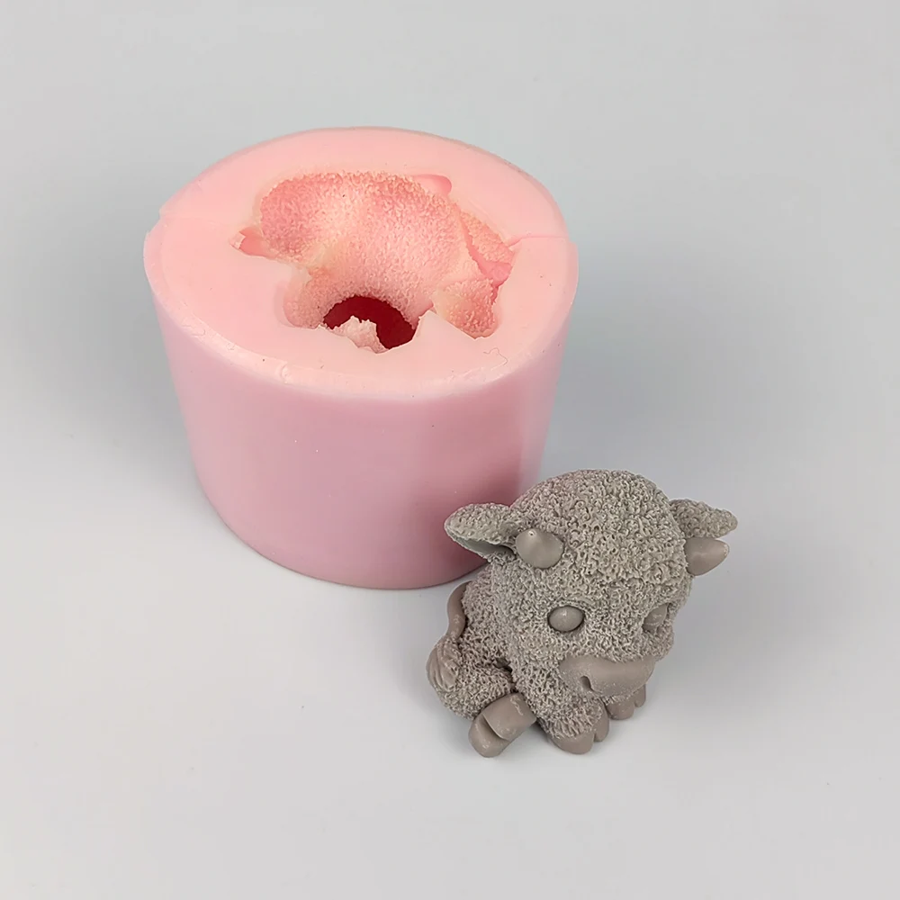 DW0414 PRZY Cattle Moulds Silicone Candle Mold 3D The Lovely Sitting Calf Soap Molds Animals Year Of The Ox Wedding Birthday Val