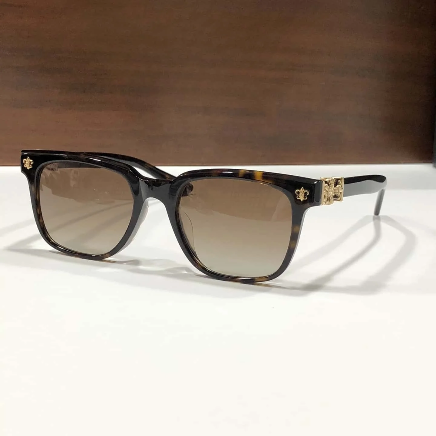 

2025 New Fashionable Acetate Sunglasses Luxury Brand UV400 Design High Quality Outdoor Men's and Women's Cool Driving Sunglasses