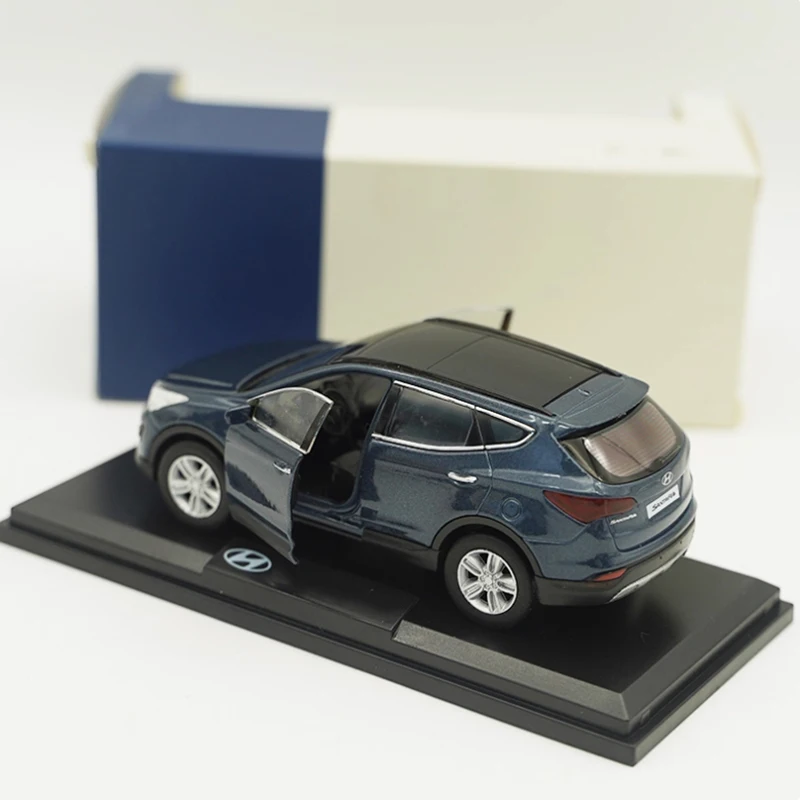 Moulé sous pression 1:38 échelle Santa Fe 2013 avec voiture en alliage modèle de voiture adulte enfants passe-temps Collection décoration garçon cadeau affichage