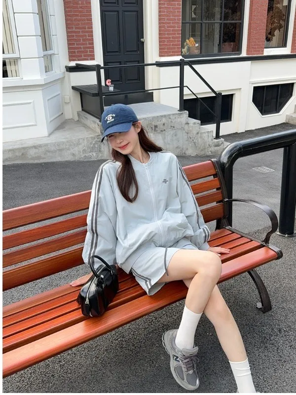 

Blue Zipper Jacket And Shorts Set Women's Sporty Casual Wear Spring 2026 Slimming Two-Piece Suit High Waist Short Skirt