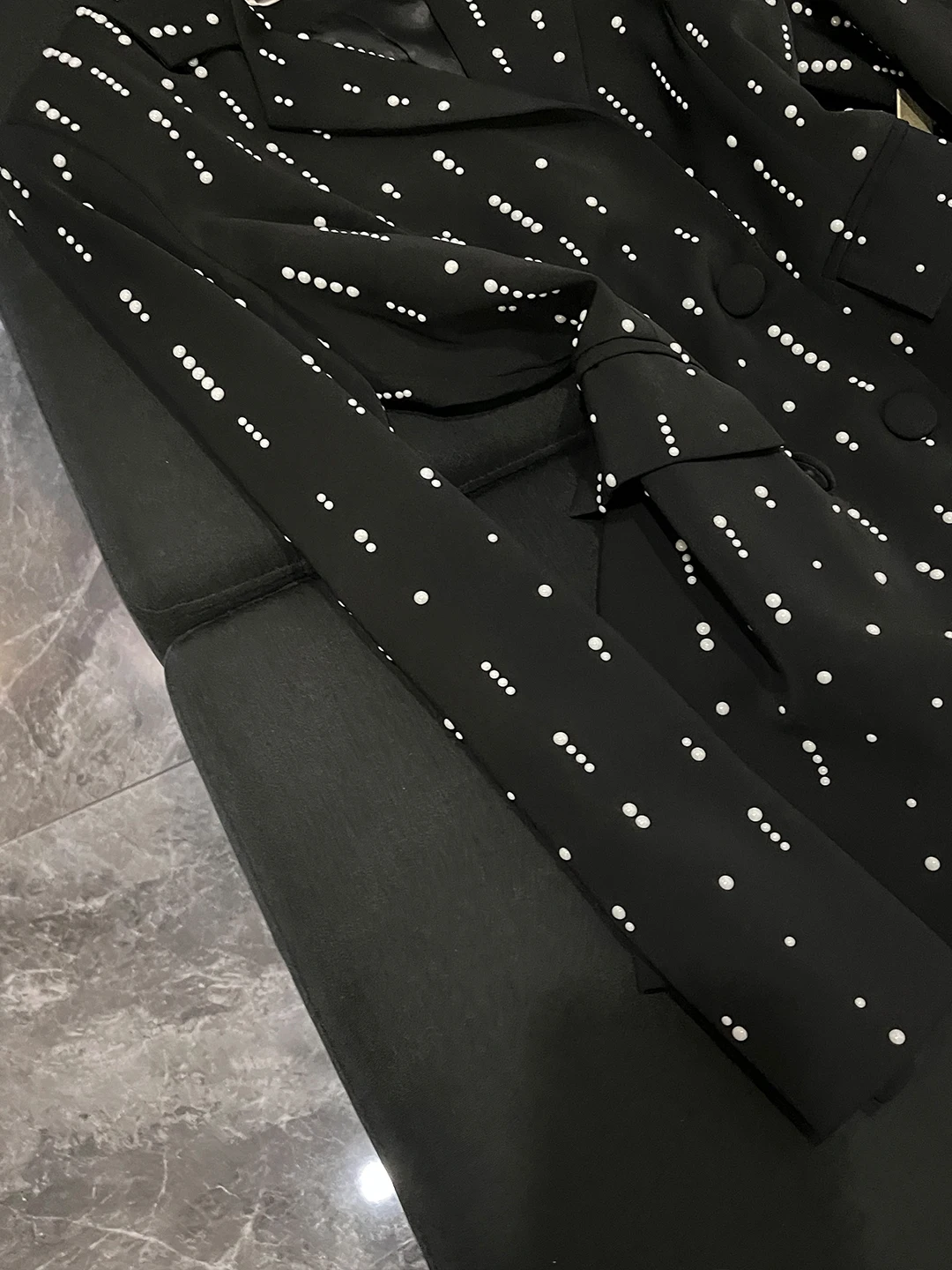 

Новинка 2025, свободный повседневный женский костюм с жемчугом, джемпер премиум-класса, пальто с лацканами, длинная офисная одежда све, OK485