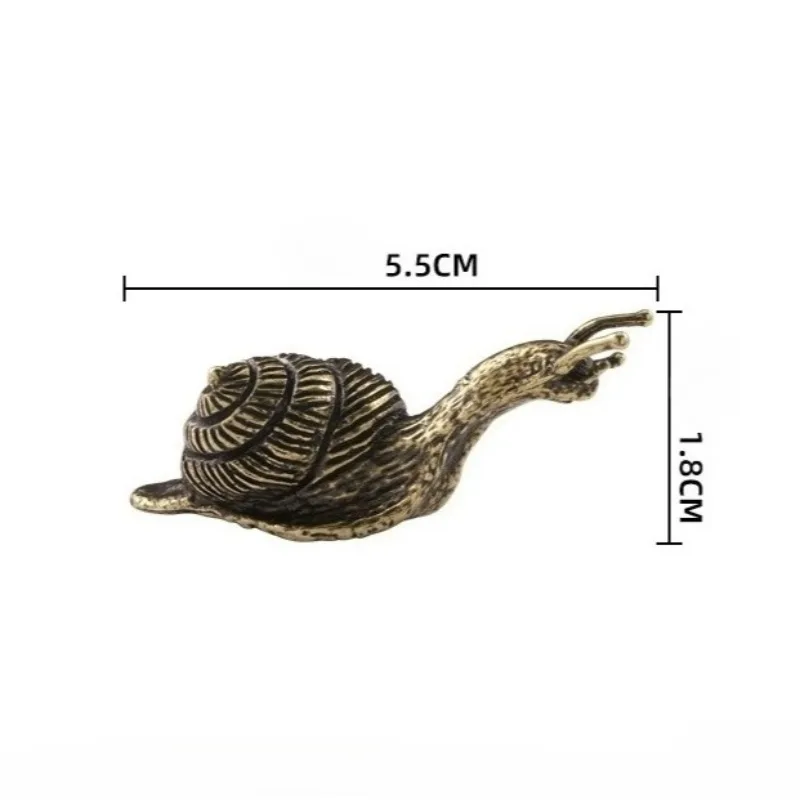 Vintage Finish Brass Snail Figurine Playful Copper Animal Sculpture Tea Pet Study Decor Metal Craft Home Ornament Unique Present