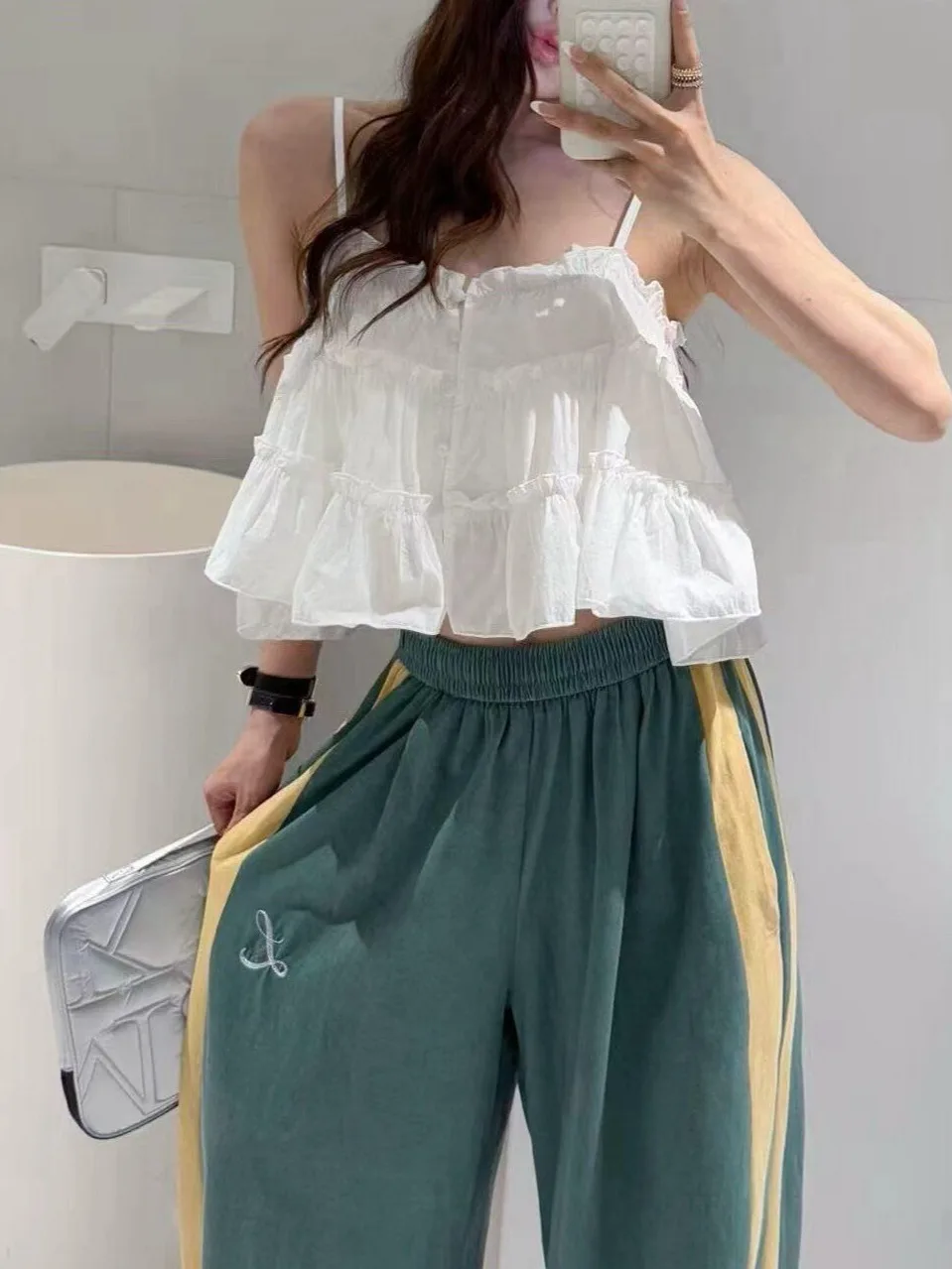 Summer 2026 Trendy Women's Short Sleeveless Vest Floral Lace Trim Design Sense Strap Vest Fashionable Small Size Design