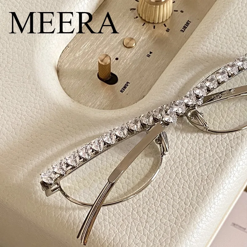 

Women Rhinestone Sunglasses Stylish Oval Sun Glasses Vintage Round Black Shades Men Bling Diamond Glasses Luxury Design Eyewear