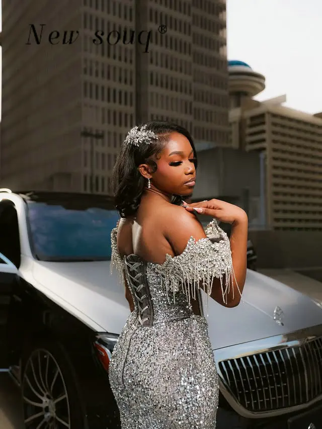 

Aso Ebi Sliver Prom Dresses Customized Off Shoulder Tassel Beaded Sparkly See Boning Mermaid Evening Party Gowns with Long Train