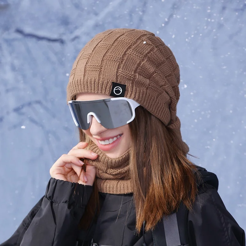 Winter Outdoor Windproof Ear Protection Hat with Fleece Lining Warm Hat Scarf Set Unisex Knitted Wool Hat Two-Piece Set