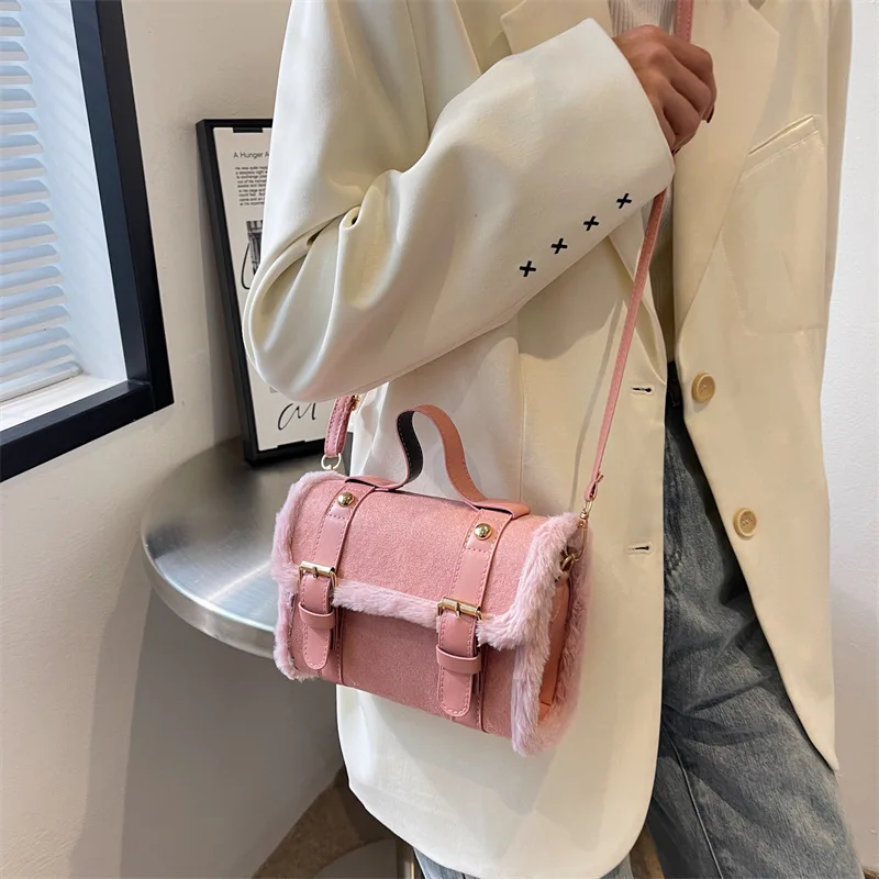 

New Winter Women Crossbody Shoulder Bag Lamb Plush Velvet Bag Lady Small Square Handbag PU Leather and Soft Plush Messenger Bag