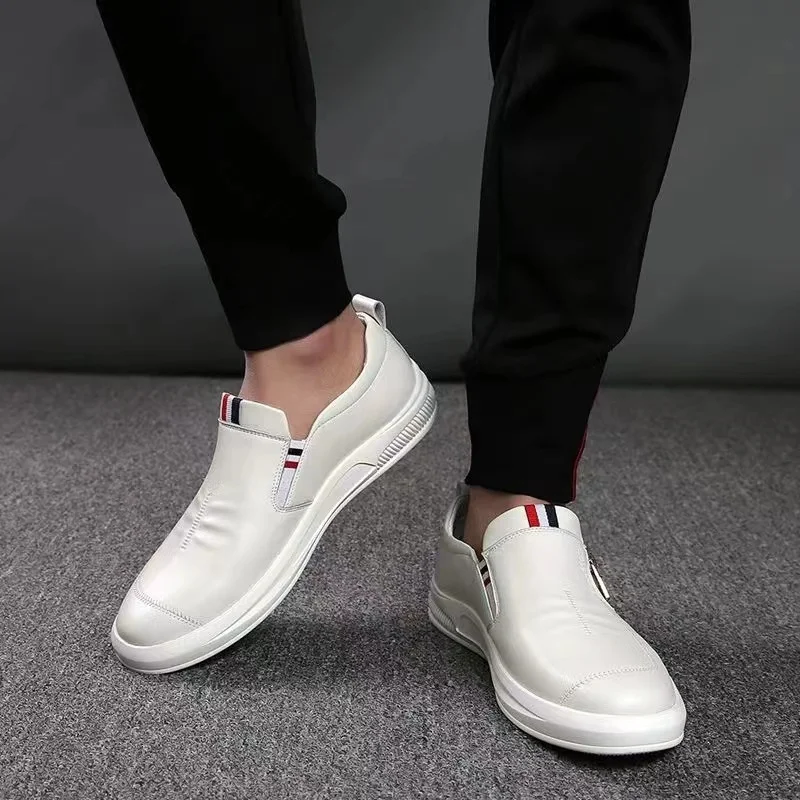 Leather shoes for men in spring new Korean casual leather shoes small white shoes fashionable and trendy breathable driving shoe