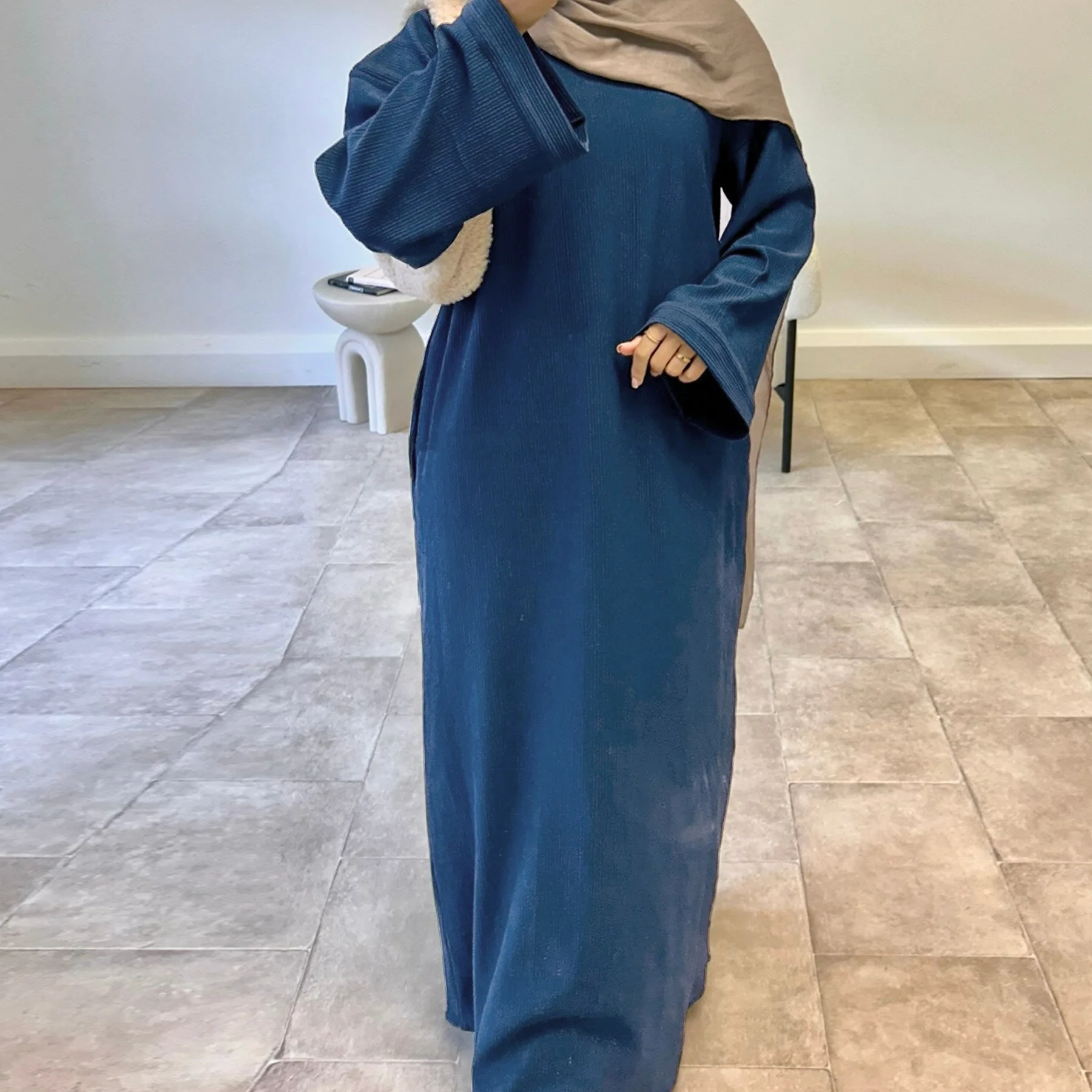 Cord-Abaya für den Winter, mit Seitentasche, dicker Ramadan, islamische Kleidung, muslimische Frauen, langärmelig, bescheidenes Kleid, Kaftan, arabisch, islamisch