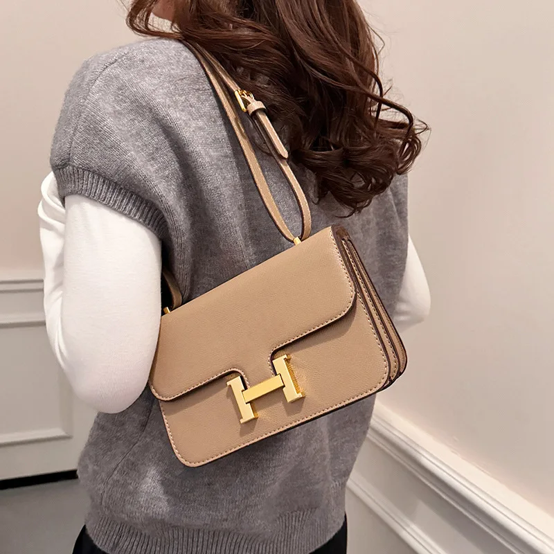 

2025 New Light Luxury Small Square Shoulder Bag - Classic Double Compartment Lock Underarm Crossbody Purse for Women