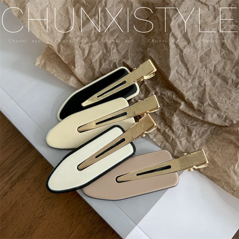 

Черно-белые ацетатные заколки для волос для женщин: милые невидимые зажимы для челки, простые летние нескользящие заколки с сильной фиксацией, модные аксессуары для волос