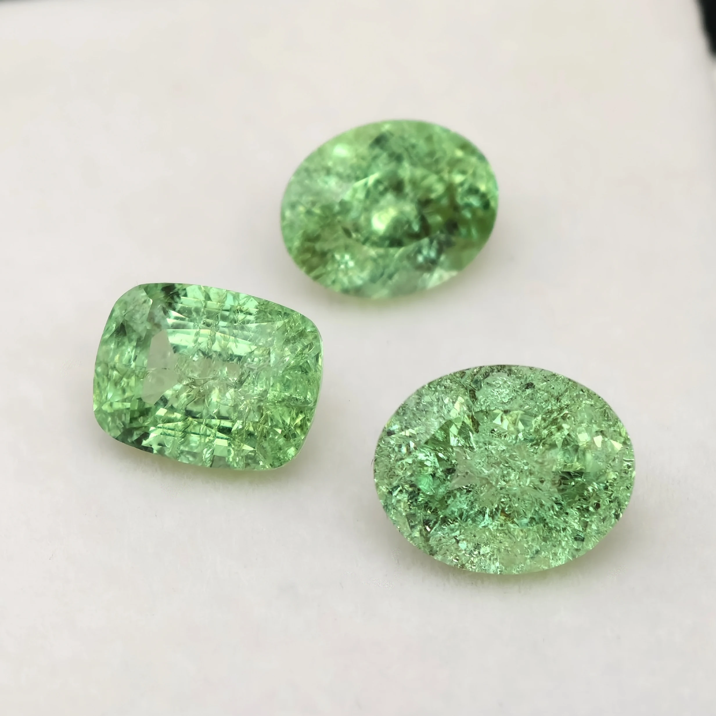 Lab Grown YAG Garnet Hydrothermal Synthetic Gemstones Oval Cut Cracked Ice Cut L-Green Color Loose Gemston with AGL Certificate