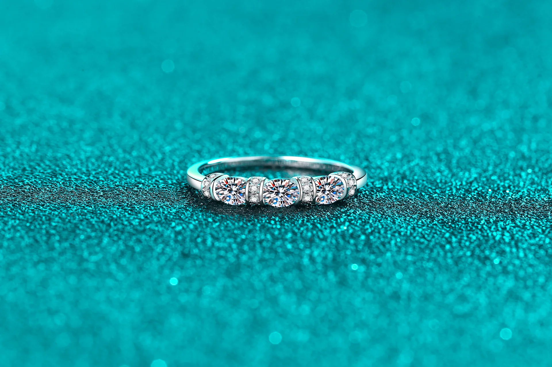 Elegant PT950 Platinum Full Moissanite Ring for Women, Oval Moissanite Bezel Ring, Everyday Versatile Small Gift