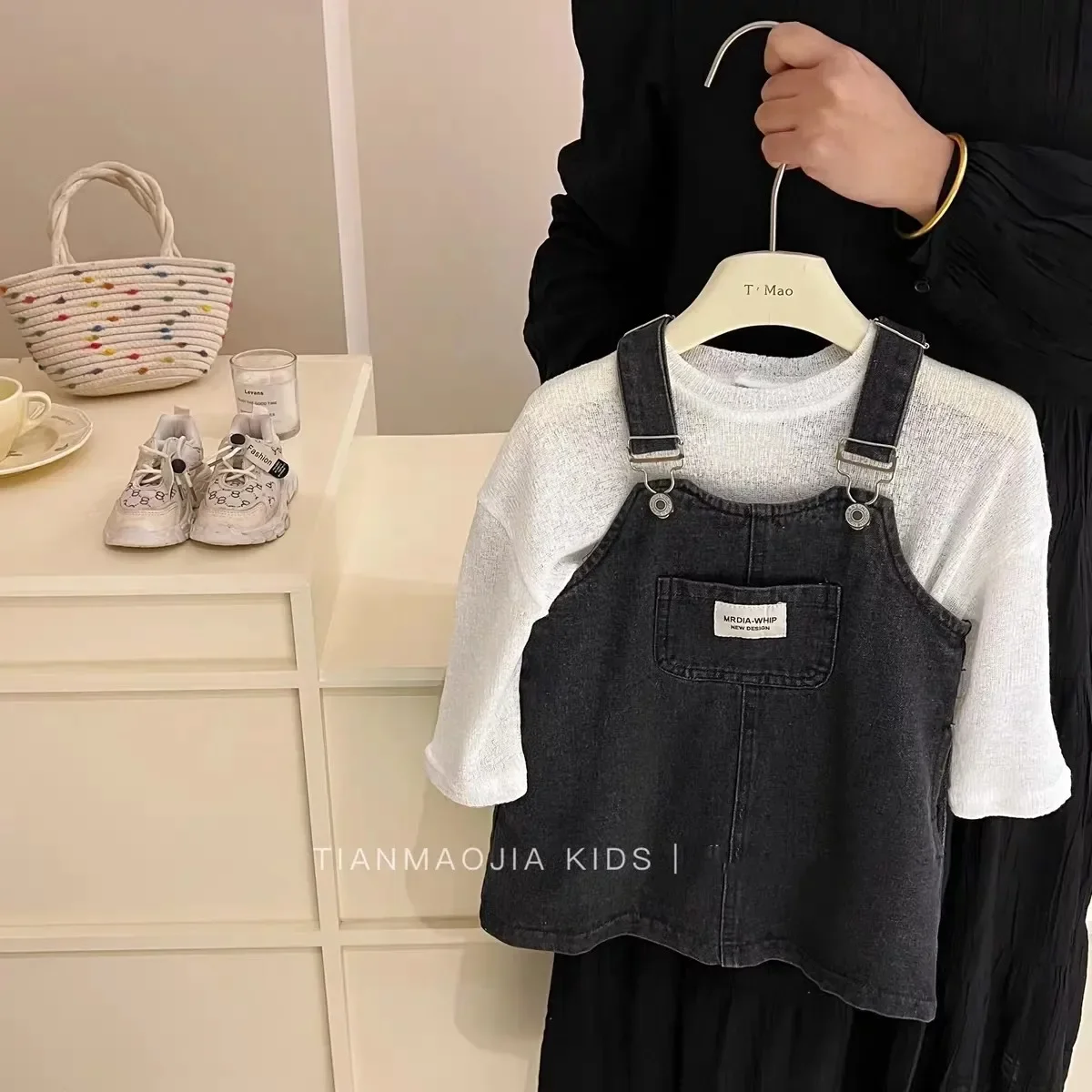 

2026 New Spring and Autumn Girls' Clothing Set Large Pocket Cowboy Strap Skirt Loose and Stylish Versatile Children's Skirt Set