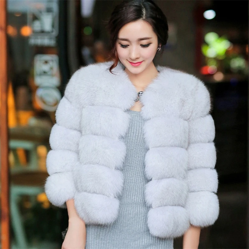 

Women's New Slim-fit Fur Coat Winter Luxury Fox Fur Patchwork Coat Short Loose Outdoor Windproof Fur Coat