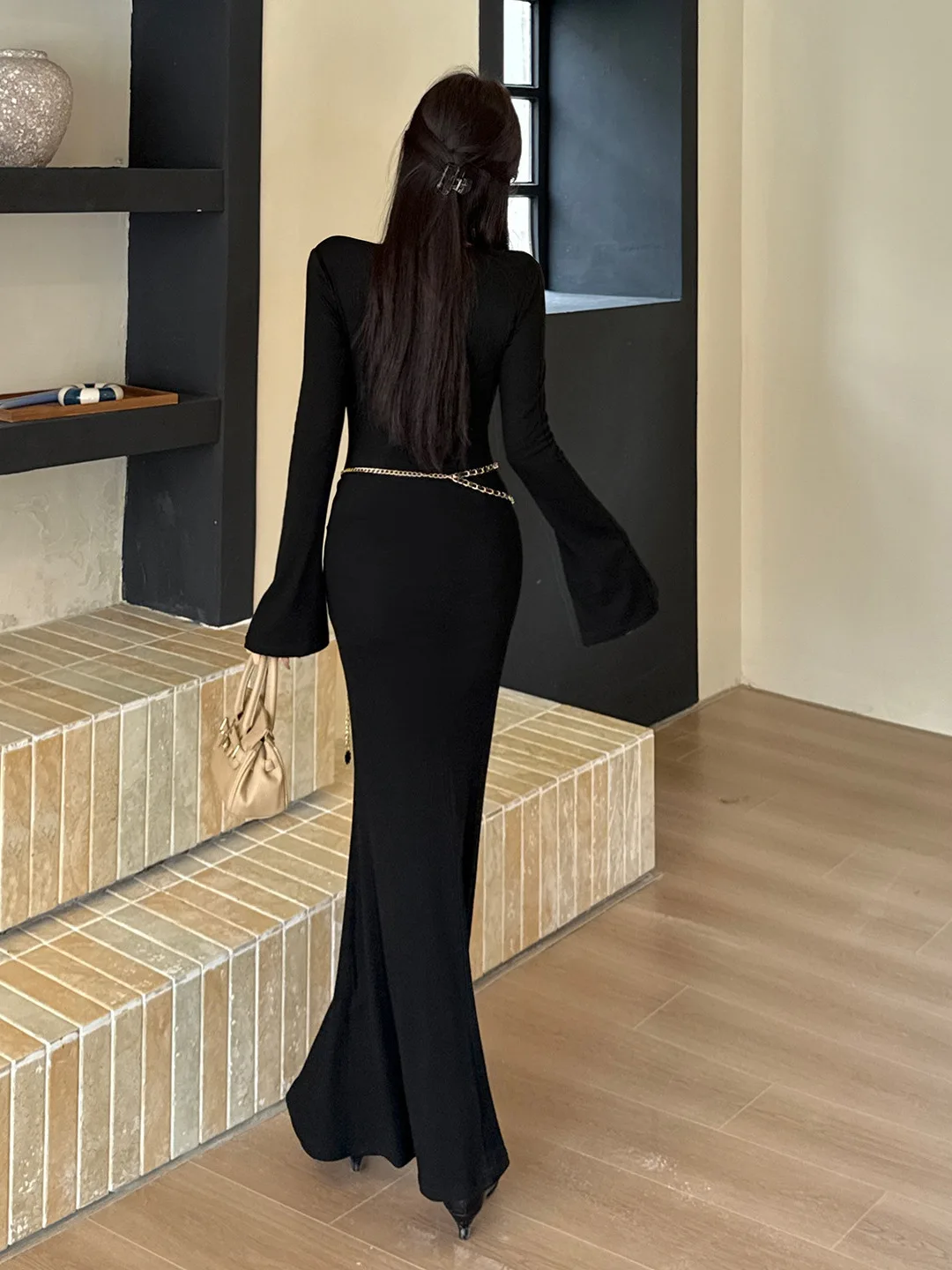 Robe de soirée noire élégante pour femmes, col en v, perlée, découpée, moulante, jupe sirène, coupe cintrée, longue, une pièce, automne