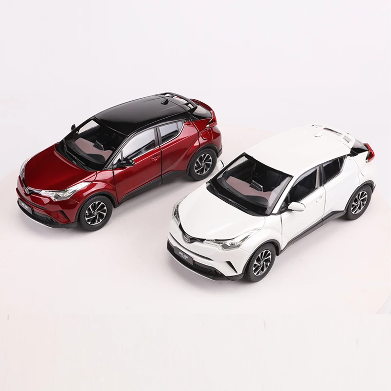 1:18 IZOA Diecast Alloy Model Car Toys Collection Display Souvenir Kids Adult Boys Gifts Display Decoration