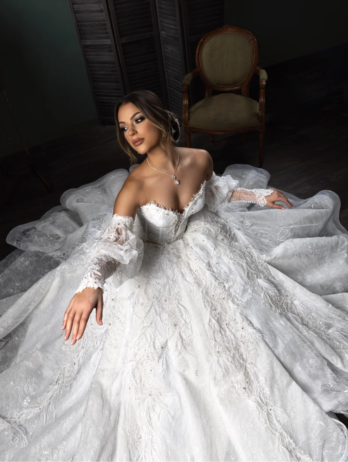 

Exquisite Lace Applique Princess Wedding Dress Sexy Off Shoulder Detachable Long Sleeved Bridal Gown Vestido De Noiva Customized