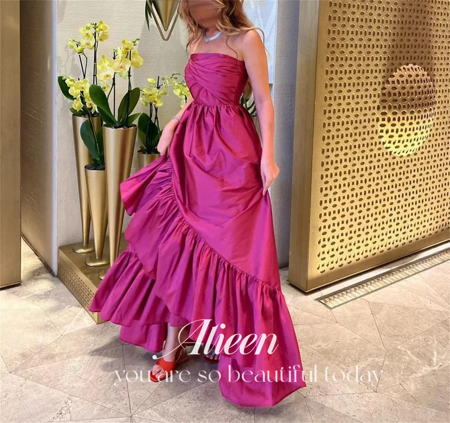 

Cindy Strapless Rose Red Satin Women Evening Dress Luxury 2024 Dubai Graduation Dresses Woman Sharon Said Ball Gowns Prom Party