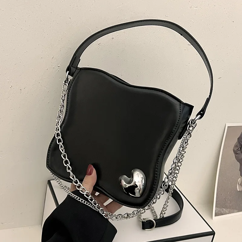 

Fashion Personality Love Design Women's Shoulder Bag Vintage Cool Girls Heart Handbags Retro Black Small Square Messenger Bags