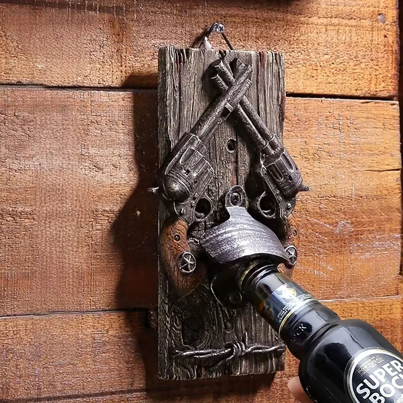 Retro Distressed Wood Beer Opener, Western Double Cross Pistol Pattern Wall Plaque for Garage & Home Pub Decoration