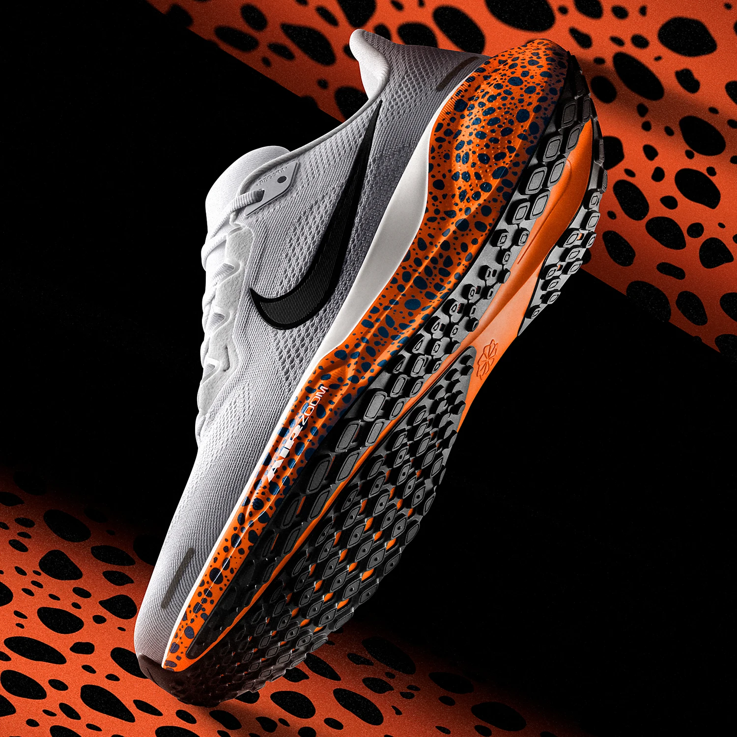 حذاء الجري Nike Official 2024 الجديد للنساء FN7678-900