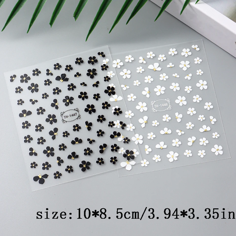 2 pezzi di fiori bianchi neri adesivi per nail art 3D decalcomanie ciondoli fiori semplici decorazioni per unghie con perline dorate carine accessori per manicure