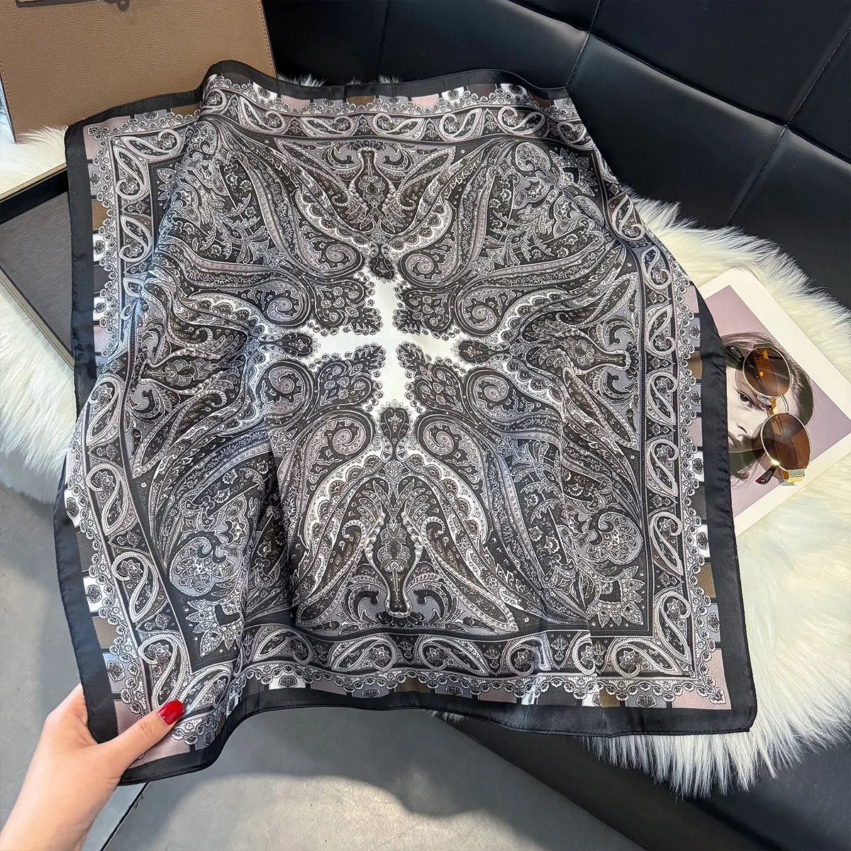 ฤดูใบไม้ผลิและฤดูใบไม้ร่วงใหม่ Paisley ผ้าพันคอผู้หญิงซาติน Shawl Wrap Hijab หญิงผมหรูหราผ้าโพกศีรษะ Sun Protection Bandana