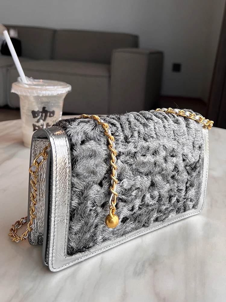 

Роскошная меховая женская сумка через плечо, маленькая квадратная осенне-зимняя модная трендовая сумка через плечо с серебряным блеском