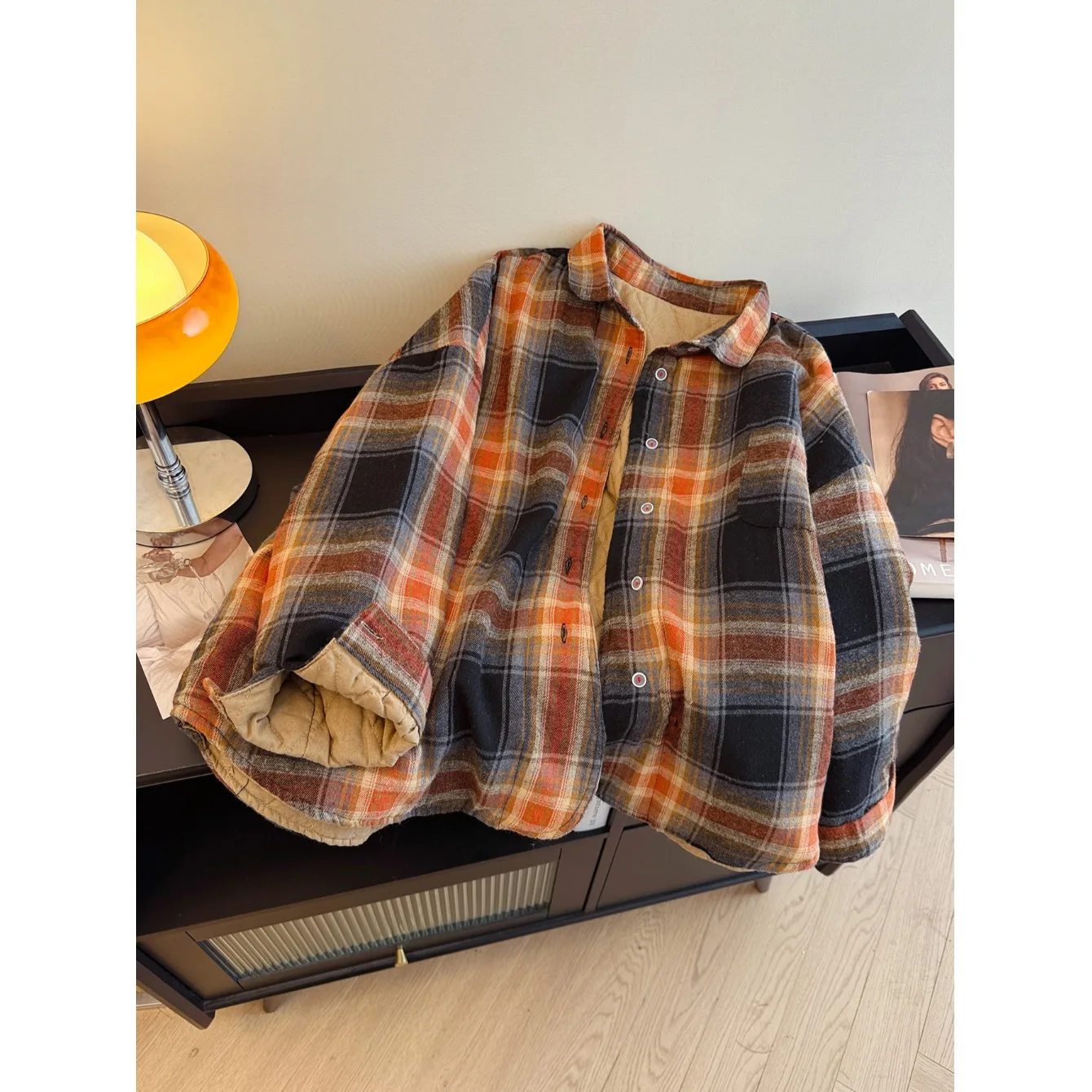 

Женская зимняя утепленная хлопковая рубашка-пальто с длинными рукавами, клетчатым воротником, застежкой на одну пуговицу, в корейском стиле, верхняя одежда